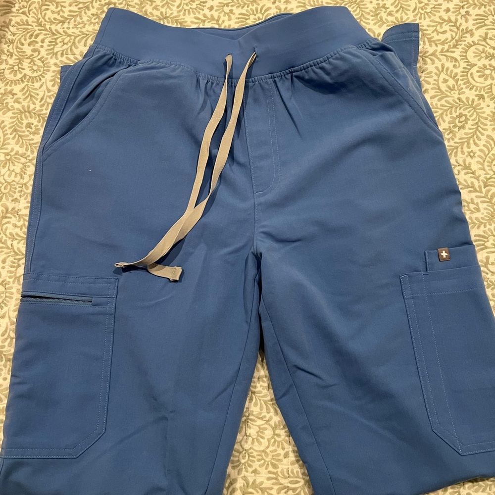 FIGS High Waisted Yola Skinny Scrub Pant